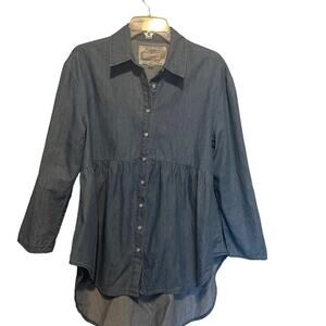 NWOT Cupio Chambray High Low Peplum Roll Tab Button Up Size Medium
